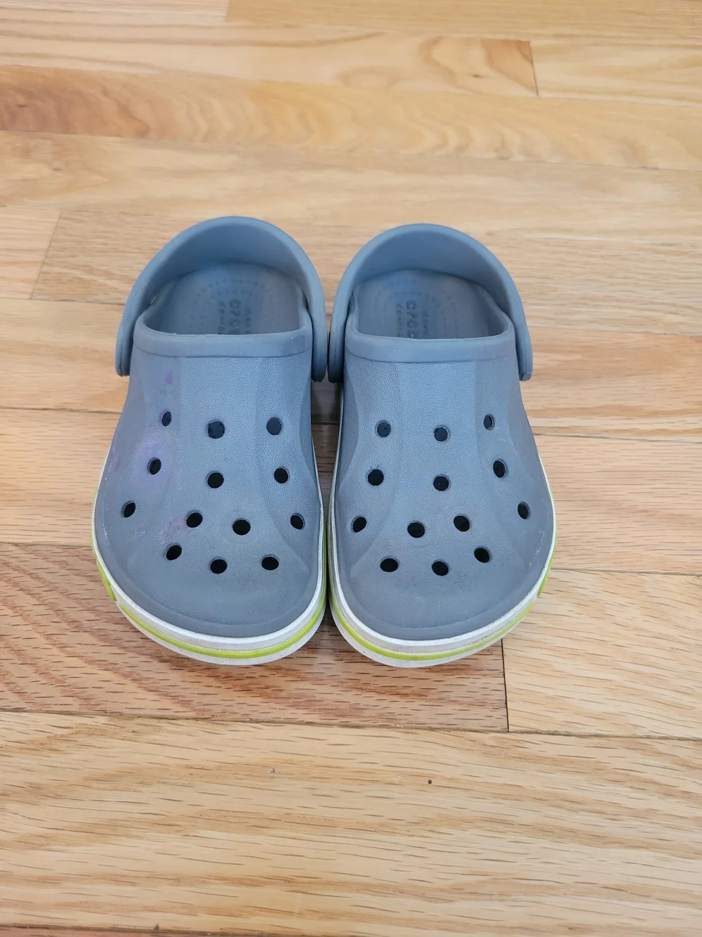 CROCS Kids Gray Bayaband Clog with Lime Stripe | 8
